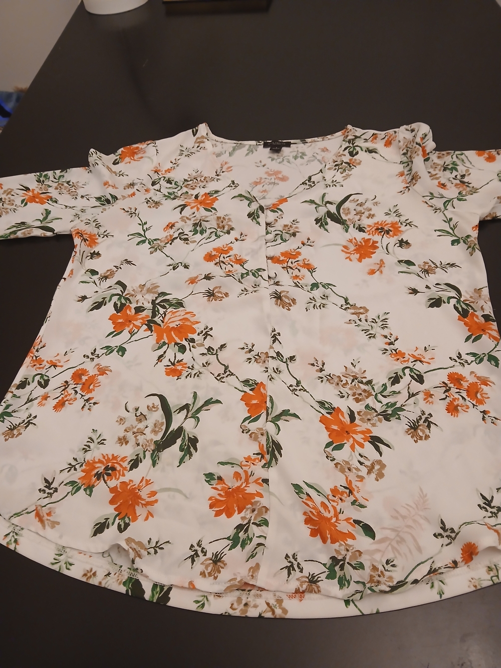 Ann Taylor Women’s Blouse, Size S, Floral V-Neck Button-Up Short Sleeve